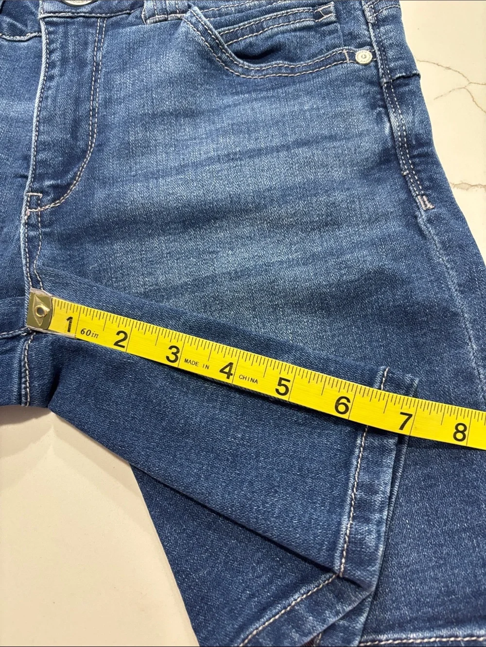 Democracy Dark Wash Blue Stretch Denim Jean Shorts Women’s Size 6 AB Technology